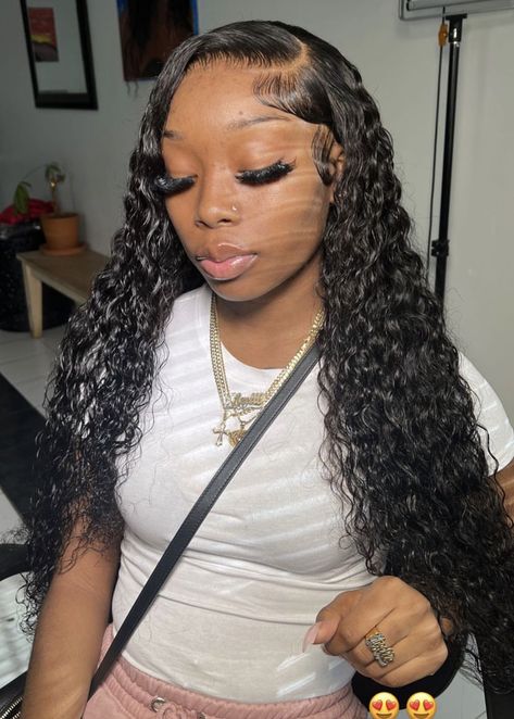 Wet Curly Sew In, Curly Hair Sew In With Closure, Quick Weave Wet And Wavy Hairstyles, Wet N Wavy Wig, Wet And Wavy Sew In, Side Part Curly Wig, Curly Hair Side Part, Wavy Weave Hairstyles, Weave Hair Color