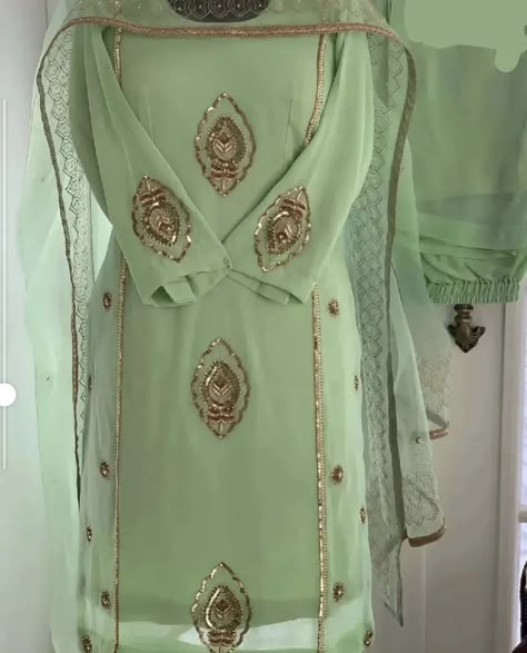 Pista Colour, Hand Work Suit, Ladies Suits Indian, Simple Indian Suits, Suits For Women Indian, Boutique Suit, Suit Punjabi, Punjabi Suits Designer Boutique, Embroidery Suits Punjabi