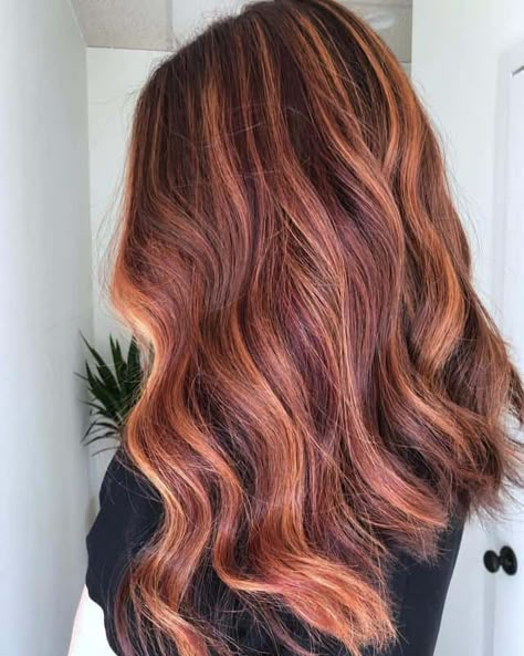 Copper And Dark Red Hair, Dark Red With Lowlights, Dark Red Hair Copper Highlights, Dark Highlights On Red Hair, Copper Highlighted Hair, Auburn And Red Hair, Red Hair With Auburn Highlights, Dark Copper Red Hair Color Highlights, Dark Red Hair With Blonde Highlights Balayage