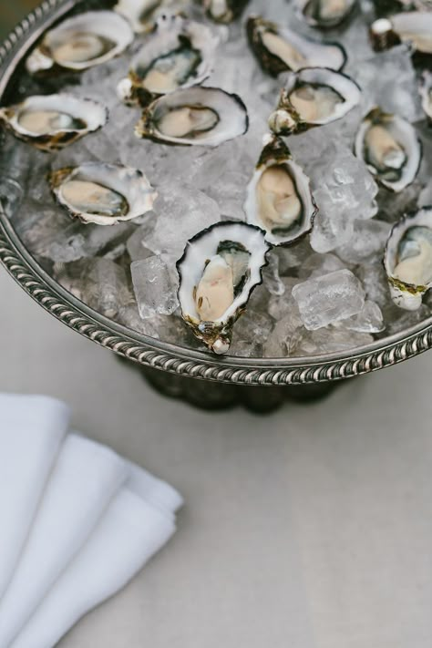 Fresh Shucked Oysters // Wedding Oyster Bar Oyster And Champagne Bar, Oysters At Wedding, Wedding Oyster Bar, Wedding Oysters, Oyster Bar Wedding, Oyster Display, Oysters Wedding, Mermaid Dinner, Kiawah Wedding