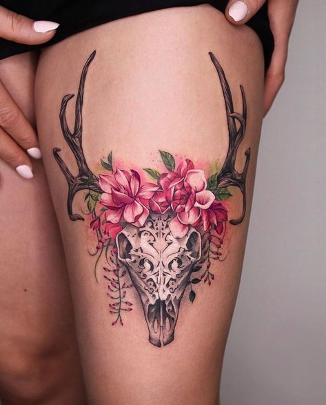 Carved skull & flowers by Deborah Genchi, artist and owner at Debrart Tattoos in Bari, Italy. Hirsch Tattoo Frau, Floral Skull Tattoos, Cow Skull Tattoos, Antler Tattoos, Deer Skull Tattoos, Bull Skull Tattoos, Skull Tattoo Flowers, Feminine Skull Tattoos, Skull And Flowers