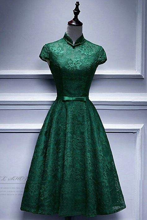 Prom Dresses Mid Length, Osmp Ranboo, Deep Green Dress, Lace Caps, Prom Dresses Lace, Chromatic Aberration, Green Lace, Color Box, Prom Party Dresses