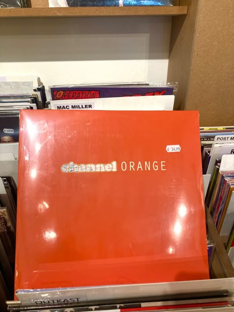 Orange Vinyl Aesthetic, Channel Orange Vinyl, Frank Ocean Vynil, Frank Ocean Vinyl, Moodboard Orange, Dark Green Shoes, Frank Ocean Album, Vinyl Artwork, Channel Orange