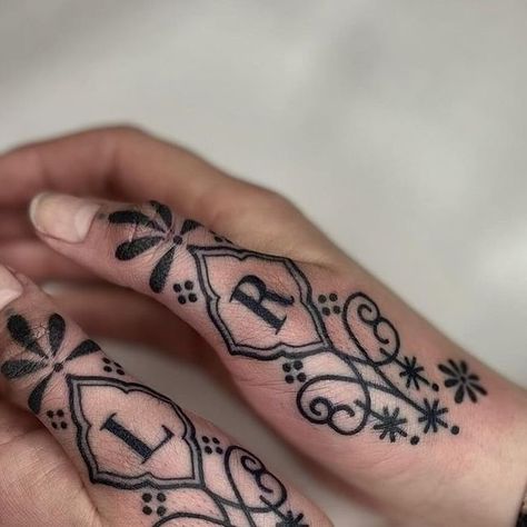 Tattoo Snob on Instagram: "Never Forget. Left &
Right hand tattoos by @susannmarleen, who splits time between @sticksandstonesberlin in Berlin, Germany and @_zztattoo in Bremen, Germany" Right And Left Tattoo Hand, Left Right Hand Tattoo, Left And Right Tattoos Hand, Left And Right Hand Tattoo, Left And Right Tattoos, Tattoo Goddesses, Berlin Tattoo, Bremen Germany, Tattoo Flash