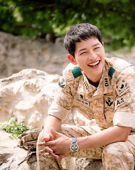 descendants-of-the-sun:  ““Song Joong Ki - Descendants of the Sun bts  ” ” Descendants Of The Sun Wallpaper, Sun Song, Songsong Couple, Moorim School, Descendants Of The Sun, Park Hae Jin, Park Seo Joon, Park Bogum, Song Joong