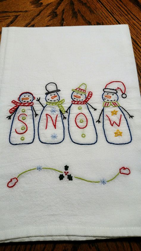 Tea Towel Embroidery Patterns Free, Snowman Embroidery Patterns, Towel Embroidery Designs, Snowman Embroidery, Tea Towels Embroidery, Holiday Embroidery, Flour Sack Dish Towels, Christmas Embroidery Patterns, Towel Embroidery