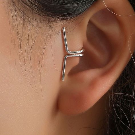 Cheap Clip Earrings, Buy Directly from China Suppliers:Bar Copper Tragus Ear Cuff Gold Non Tragus Piercing Earring Brief Silver Wire Faux Tragus Earring Edgy Ear Cuff 2018 Brincos Enjoy ✓Free Shipping Worldwide! ✓Limited Time Sale ✓Easy Return. Tragus Ear Cuff, Tragus Piercing Earrings, Ear Cuff Piercing, Tragus Stud, Tragus Earring, Conch Earring, Tragus Piercing, Cartilage Hoop, Gold Ear Cuff