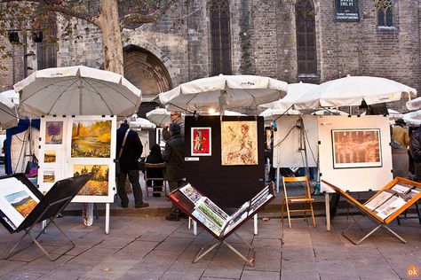 Gothic Quarter Barcelona, Barcelona Spain Travel, Shopping In Barcelona, Gothic Buildings, Gothic Quarter, Spain Travel Guide, Neighborhood Guide, Barcelona Travel, Shop Till You Drop