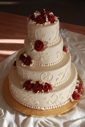 Quince Cake Ideas Quinceanera, Red Quinceanera Cake Ideas, Wedding Cakes Red Roses, Red White And Gold Wedding Cake, Red Quince Cake Ideas, Quinceñera Cake Ideas, Quince Cakes Red, Red Wedding Cake Elegant, Red Quinceanera Cake