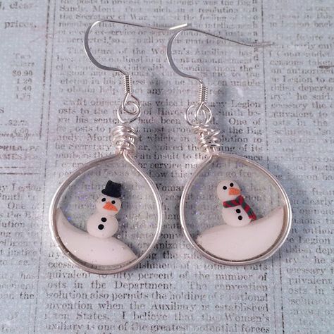 Rustic Nativity Scene, Rustic Nativity, Magical Earrings, Diy Resin Earrings, Christmas Jewelry Diy, Altered Art Jewelry, Homemade Earrings, Resin Christmas, Flower Resin Jewelry