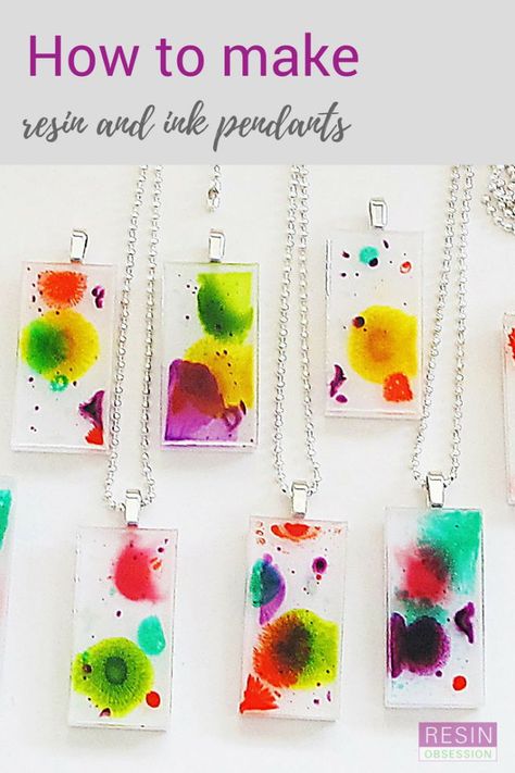 how to make resin and ink pendants Diy Resin Casting, Alcohol Ink Jewelry, Seni Resin, How To Make Resin, Ice Resin, Alcohol Ink Crafts, Ink Crafts, Resin Jewelry Diy, Resin Jewelry Making