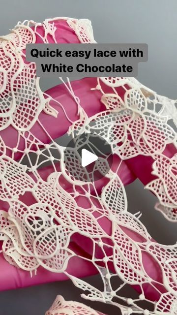 Edible Lace Recipe, White Chocolate Decorations, Chocolate Lace Cake, Illusion Cakes, Cake Lace Mat, Fondant Lace, Chocolate Ingredients, Chocolate Lace, Learn Cake Decorating