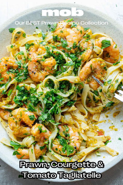 You can't beat a good pasta recipe and this one is very, very good indeed. Lovely fresh prawns in a tomato and courgette sauce. Easy. Fish Recipe Ideas, Fresh Prawns, Butter Fish, Prawn Pasta, Good Pasta, Tomato Vine, Crispy Fish, Salmon Tacos, Baked Cod