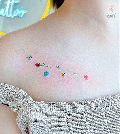 Be Still Flower Tattoo, Small Coloured Tattoos, Minimal Color Tattoo, Right Hand Mehndi Design, Ankle Tattoo Ideas, Small Colorful Tattoos, Small Watercolor Tattoo, Tiny Flower Tattoos, Sparkle Tattoo