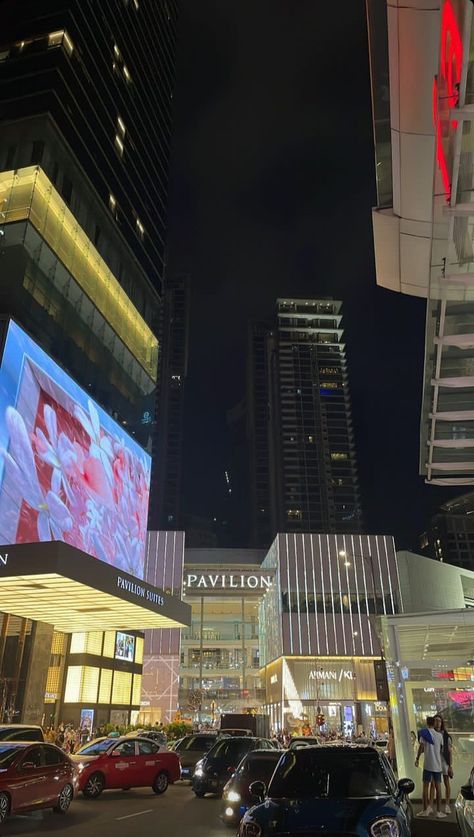 Bukit Bintang Kuala Lumpur Night, Kl Aesthetic, Bukit Bintang Kuala Lumpur, Pretty Teeth, Wallpaper Whatsapp, Thai Travel, Kuala Lumpur City, Flight Booking, Booking Flights