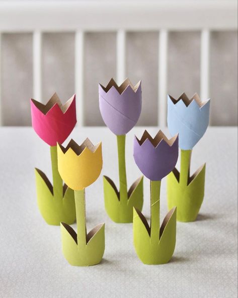 Tulip Origami, Diy – Velikonoce, Toilet Paper Crafts, Ideas For Easter Decorations, Toilet Paper Roll Crafts, Ideas For Easter, Paper Roll Crafts, Paper Towel Roll Crafts, Paper Crafts For Kids