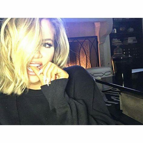 love her haircut Khloe Kardashian Hair, Celebrity Bobs, Kardashian Beauty, Jenner Girls, Khloe K, Kloe Kardashian, Latest Haircuts, Short Bob Haircuts, Kardashian Jenner