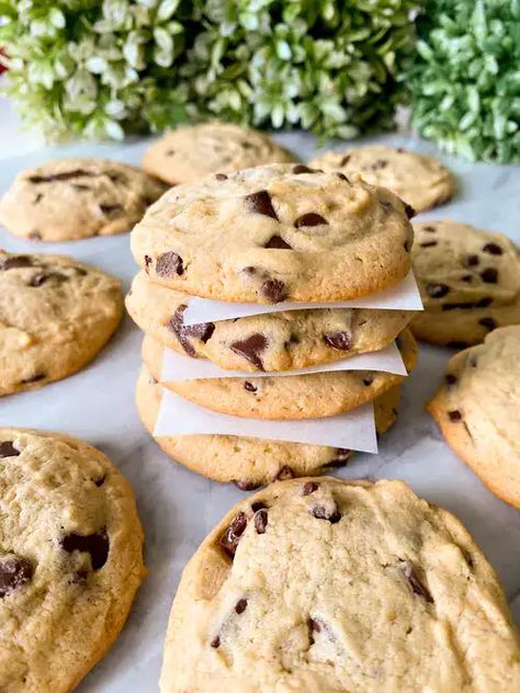 Soft sourdough chocolate chip cookies sweetened with pure maple syrup or honey. Easy, quick, & vegan. Use fed or discard sourdough starter. Sourdough Discard Cookies Healthy, Honey Sweetened Chocolate Chip Cookies, Chocolate Chip Cookies With Maple Syrup, Vegan Discard Recipes, Fed Sourdough Starter Recipes, Healthy Sourdough Cookies, Vegan Sourdough Cookies, Sugar Free Sourdough Discard Recipes, Sourdough Cookies Healthy