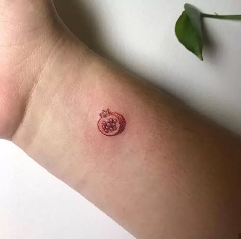 Judaica Tattoo, Women Over 60 Fashion, Jewish Tattoo, Pomegranate Tattoo, Tattoos 2022, Hades Tattoo, Emoji Tattoo, Jeans Hijab, Second Tattoo