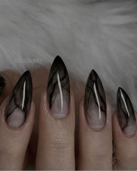 My friends were sitting together, talking about nails. We were discussing short stiletto nails. These nails are cool and sharp, but not Black Smokey Nails Acrylic, Simple Goth Nails Almond, Dark Aesthetic Nails Acrylic, Fishnet Nail Design, Goth Ombre Nails, Short Stilleto Nails Halloween, Dark Engagement Nails, Gothic Pedicure, Short Sharp Almond Nails