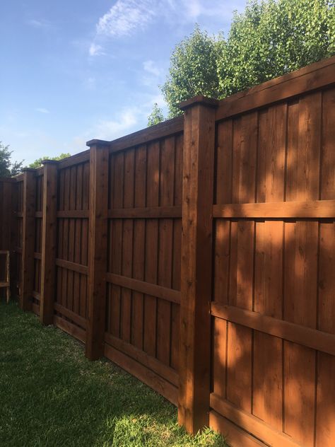 Privacy Fence Companies Plano | 8 ft Tall Board on Board Wood Fences 6 Ft Privacy Fence, Tall Wood Fence Ideas, Spanish Style Privacy Fence, Privacy Fence Around House, Tall Backyard Fence, Privacy Fence Options, Cedar Wood Fence Ideas, Tall Wood Fence, Board On Board Fence Ideas