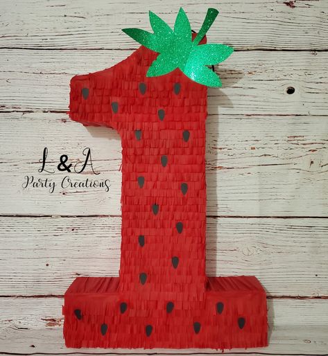 Strawberry Birthday Centerpiece Ideas, Berry First Birthday Party Centerpieces, Strawberry Patch Party Ideas, My Berry First Birthday Centerpieces, Strawberry Party Decorations Diy, Diy Strawberry Birthday Decor, Strawberry Themed 1st Birthday Table Decor, Berry First Birthday Pinata, Berry First Birthday Centerpiece Ideas