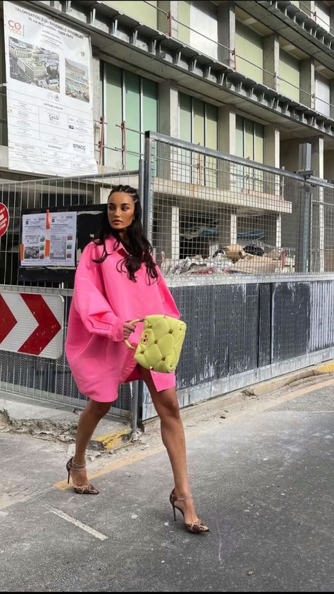 Style summer 2021 | London fashion week, Colorful fashion, Fashion inspo outfits Mode Dope, Oversized Shirt Outfit, Shirt Outfit Summer, Color Outfits, Color Blocking Outfits, Amina Muaddi, Looks Street Style, Street Style Summer, Dress Shirts For Women