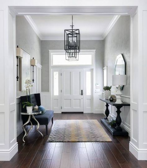 Front Entryway Decor, Foyer Lighting Fixtures Entryway, Entrance Ideas Entryway, Foyer Ideas Entryway, Foyer Furniture, Design Hall, Modern Entrance, Craftsman Bungalow, House Of Turquoise