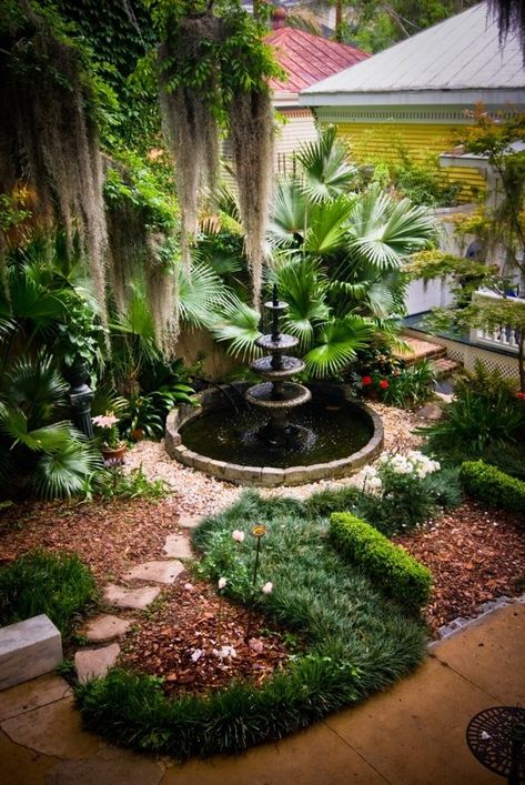 Small Front Gardens, Outdoor Fountains, Fountains Backyard, Small Front Yard Landscaping, Tropical Backyard, Minimalist Garden, Garden Shrubs, Water Features In The Garden, The Secret Garden