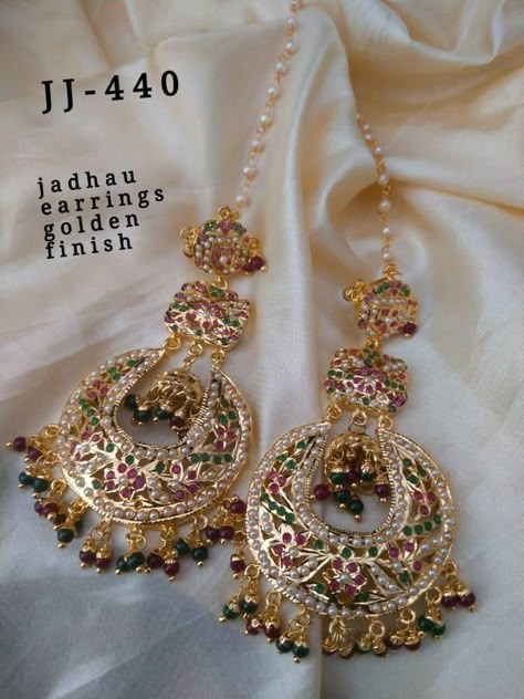 Jadau Jewellery Traditional Gold, Jadau Jewellery Traditional, Necklace Set Indian Bridal Jewelry, Fashion Jewelry Necklaces Gold, Hyderabadi Jewelry, Jewellery Traditional, Jadau Jewellery, Indian Wedding Jewelry Sets, Beautiful Bridal Jewelry