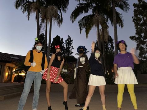 Mickey Mouse Group Costume, Mickey Mouse Halloween Costume, House Costume, Mickey Mouse Club House, Dress Up Halloween, Halloween Group, Mickey Mouse Halloween, Mickey Mouse Club, Group Costumes