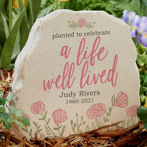 Memorial Stones Diy, Standing Garden, Memorial Garden Plaques, Personalized Garden Stones, Memorial Garden Stones, Garden Seating Area, Sympathy Messages, Memorial Ideas, Stone Plant