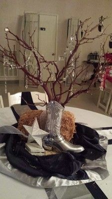 Western Buffet Table Ideas, Stampede Decorations, 50th Centerpieces, Cowboy Centerpieces, Cowboy Dinner, Fair Decorations, Bling Birthday Party, Purse Bingo, Diamond Theme Party