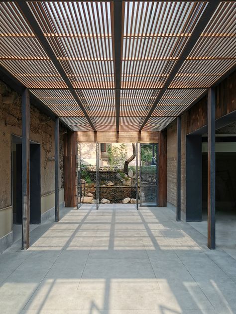 Gallery of Valley Retreat / Wang Weijen Architecture - 22 Retreat Architecture Design, Pergola Designs Architecture, Steel Canopy Architecture, Timber Pergola, Steel Pergola, Canopy Architecture, Beautiful Outdoor Living Spaces, Timber Roof, Modern Pergola