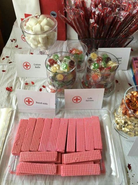 Medical School Graduation Party Ideas, Nurse Grad Parties, Nurse Graduation Party Decorations, Doctor Party, Medical Assisting, Nursing School Graduation Party, Graduation Food, Nurse Party, Diy Gifts To Sell