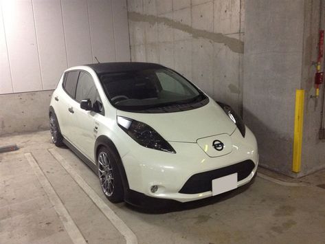 Modded LEAF Nissan Leaf Custom, Nissan Leaf Electric Cars, Car Nissan, Customized Cars, Best Sport, Nissan March, Car Style, New Nissan, Nissan Cars