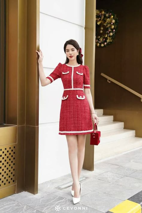 Corporate Dress, Tweed Dress, Looks Chic, Sweet Dress, Teenage Fashion Outfits, Everyday Dresses, Elegant Outfit, Sewing Dresses, Simple Dresses