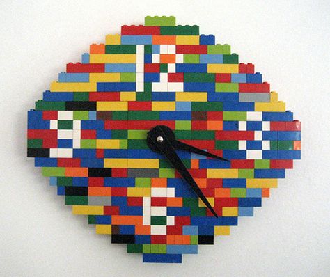 Lego Clock Lego Clock, Lego Presents, Used Legos, Lego Decorations, Lego Furniture, Bunny Room, Clock Diy, Lego Club, Lego Diy