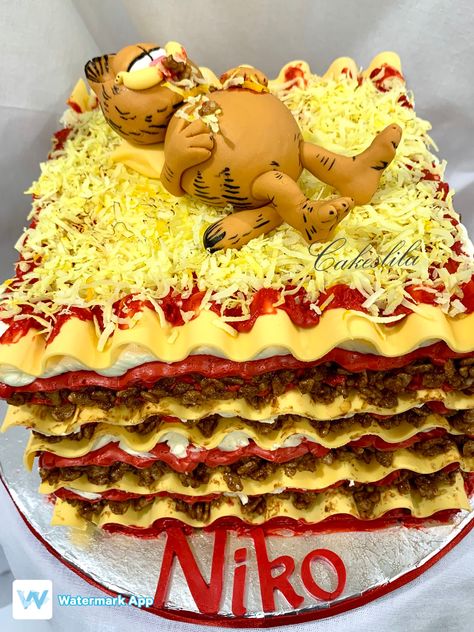 Garfield Birthday Cake Ideas, Garfield Birthday Party Ideas, Garfield Cake Ideas, Lasagne Cake, Garfield Birthday Cake, Birthday Garfield, Lasagna Cake, Garfield Cake, Garfield Birthday