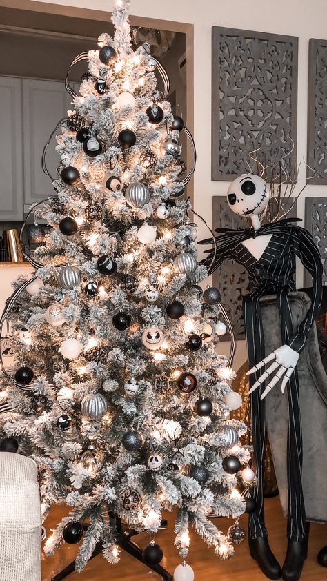 Nightmare Before Christmas Tree Black, Diy Nightmare Before Christmas Tree Topper, Nightmare Before Christmas Decorations Christmas, Black Christmas Tree Skirt, Black N White Christmas Tree, Nightmare Before Christmas Christmas Decor, Nightmare Before Christmas Tree Ideas, Christmas Tree Themes 2023, The Nightmare Before Christmas Tree