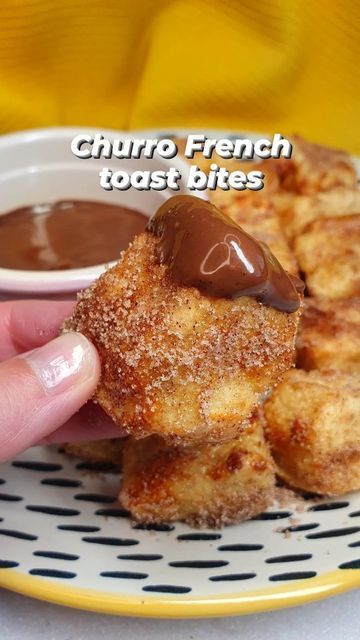 Emily Scott | Breakfast Ideas on Instagram: "CHURRO FRENCH TOAST BITES 🍫. Little bites of heaven! 😍 Grab some thick sliced bread or a roll, cut it into cubes and soak in whisked egg, then coat with cinnamon sugar once cooked. They are delicious dipped into melted chocolate spread or caramel for a churro kinda vibe 🤤👌. They can be cooked in the air fryer or pan fried (instructions for both are below 👇). Either way, they are a really quick and easy to prepare breakfast idea - give them a go! Churro French Toast Bites, Churro Inspired French Toast Bites, Hawaiian Roll French Toast Air Fryer, Caramel For Dipping, French Toast Bites Recipe, Pan Fried Bread, Churro French Toast, Chocolate Churros, Prepare Breakfast