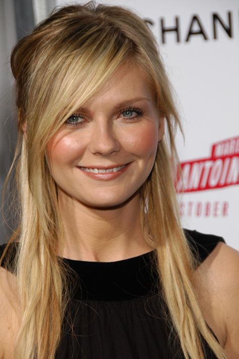 Side Bangs With Long Hair, Side Fringe Hairstyles, Fringe Styles, Long Fringe Hairstyles, Side Fringe, Fringe Hairstyles, Long Hair With Bangs, Kirsten Dunst, Haircuts For Long Hair