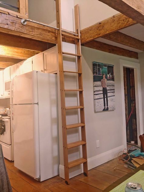 Ladder Mezzanine, Stairs Bookshelves, Loft Ladder Ideas, Pipe Railing, Tiny House Stairs, Library Ladder, Loft Stairs, Loft Ladder, Tiny House Loft