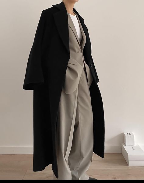 aesthetic outfit, outfit inspection, korean suit, suit for women, long coat, trench coat, outfit, classy, chic Trench Coat Outfit Classy, Long Coats For Women Classy, Women Long Coat, Korean Suit, Trench Coat Outfit, Outfit Classy, Suit For Women, Coat Outfit, Light Coat