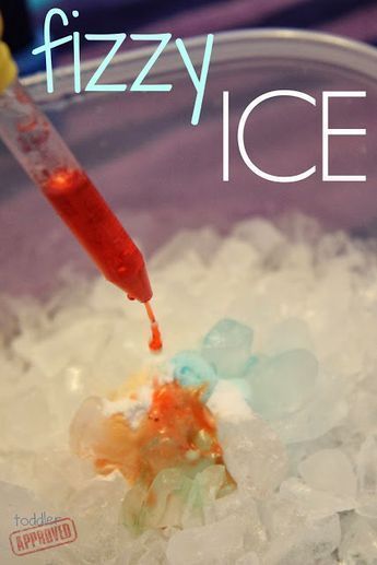 Toddler Approved!: Fizzy Ice {Science Activity for Kids} Reading Crafts, Science Activity For Kids, Vetenskapliga Experiment, Winter Theme Preschool, Science For Toddlers, Winter Science, Parenting Solutions, Science Activity, Kid Experiments