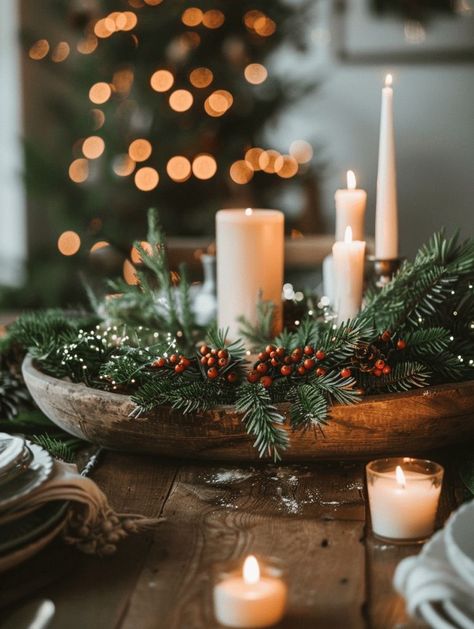 Christmas Centerpiece Round Table, Round Table Christmas Centerpieces, Ideas Decoracion Navidad, Winter Centerpieces, Christmas Candle Decorations, Christmas Table Centerpieces, Christmas Tea, Noel Christmas, Christmas Centerpieces