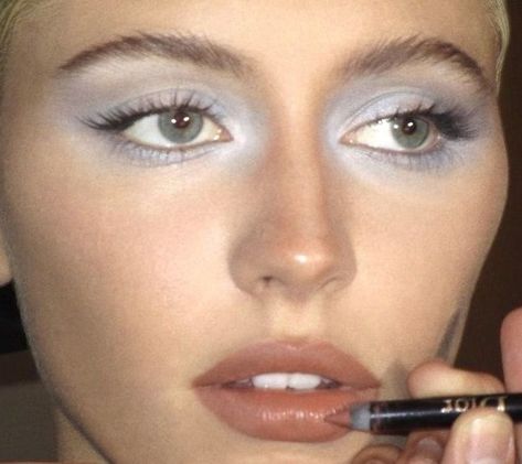 Setting the scene with style & attitude 💋 #HOSVibes #HOSMood source: @pinterest Blue Eyeshadow For Brown Eyes, Early 2000s Makeup, Baby Blue Eyeshadow, 2000s Makeup Looks, Blue Eyeshadow Makeup, Coachella Makeup, Pastel Eyeshadow, Pale Makeup, Blue Eyeshadow Looks