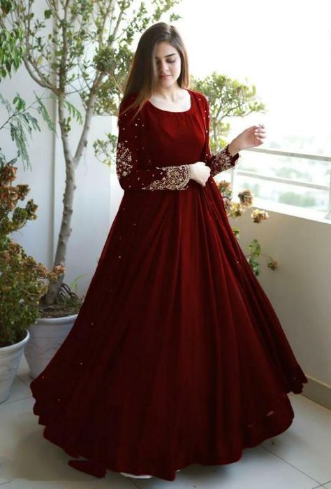 Fashion: #fashion, #style, #outfitinspiration, #beauty Fancy Maxi Dress, Gown Chiffon, Velvet Dress Designs, Pakistani Fancy Dresses, Pakistani Fashion Party Wear, Fancy Dresses Long, Gown Pattern, Bridal Dress Fashion, Dress Design Patterns