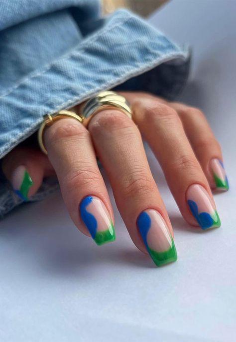 19. Green Tips with Blue Swirl Do you like getting manicures? I always say yes! Everyone loves a nice manicure, some ladies like barely-there nail... Nails Green Tips, Coloured French Tip Nails, French Tip Nails Green, Nail Design Glitter, Nagellack Trends, Green Tips, Nails Green, Minimal Nails, Blue Swirl