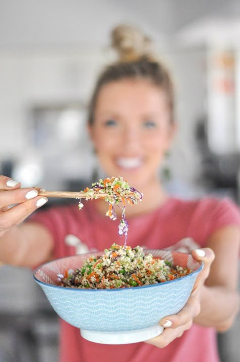 People Eating Healthy Food Photography, Healthy Eating Photography, Eat Move Rest, Nutritionist Branding Photos, Salad Photoshoot, Nutrition Photos, Erin Stanczyk, Nutritionist Branding, Mint Juice